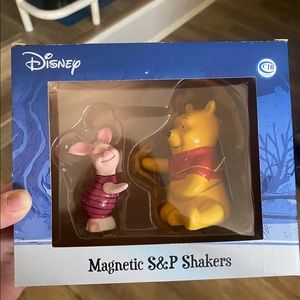 Disney salt & pepper shaker